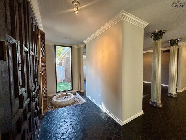 Building Photo - 7 Newcomb Terrace