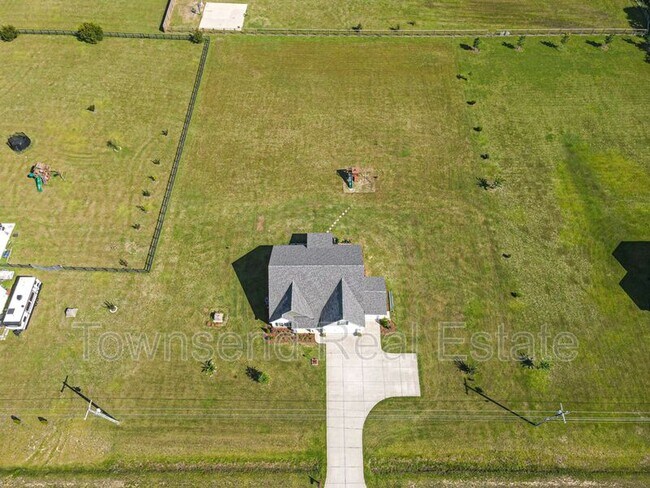 Building Photo - 2935 Duck Pond Rd
