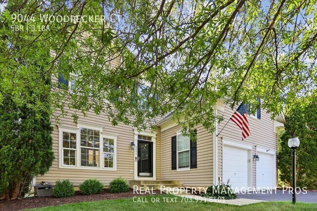 Building Photo - 9044 Woodpecker Ct