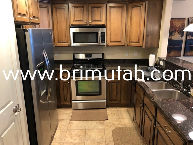 Building Photo - 3944 S 900 E