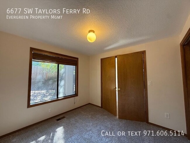 Building Photo - 6677 SW Taylors Ferry Rd