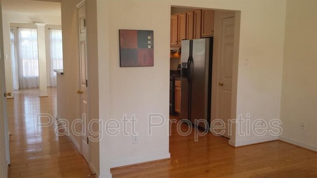 Building Photo - 4321 Meredith Creek Dr