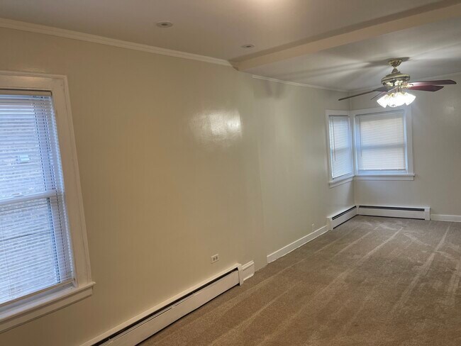 Building Photo - 1428 Fowler Ave