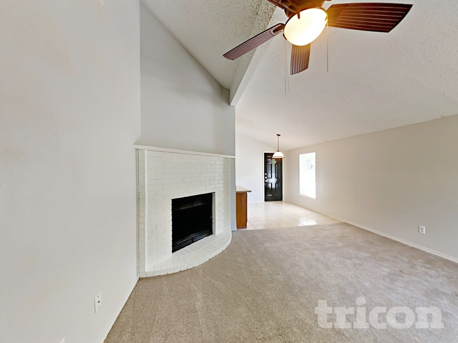 Building Photo - 609 S Walnut Creek Dr