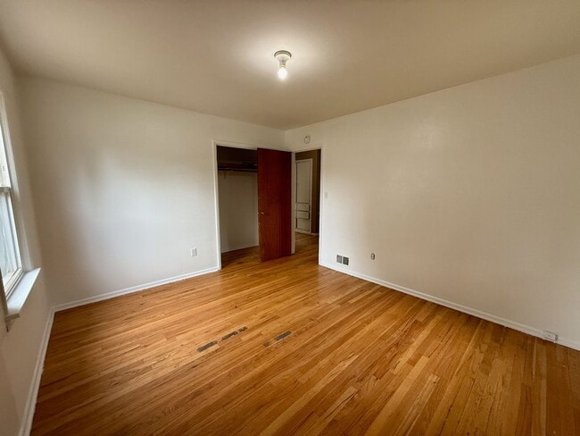 Building Photo - Ideally Located 3 Bed 1.5 Bath Spokane Hom...