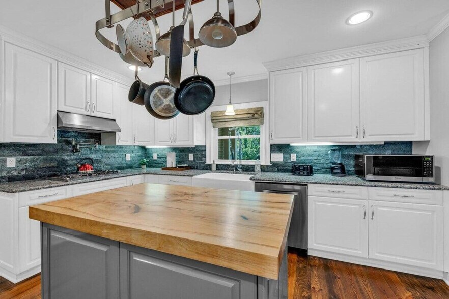 Building Photo - 115 Wexford Pl