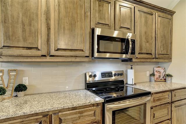 Building Photo - 102 Prairie Grass Dr