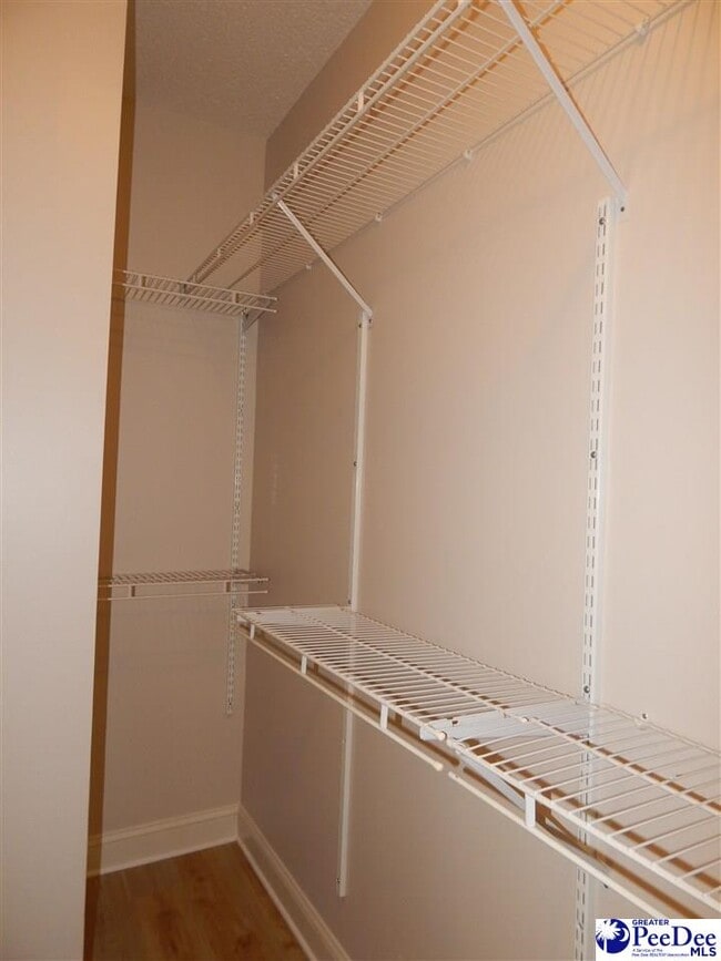 Building Photo - 2109 Elderberry Dr