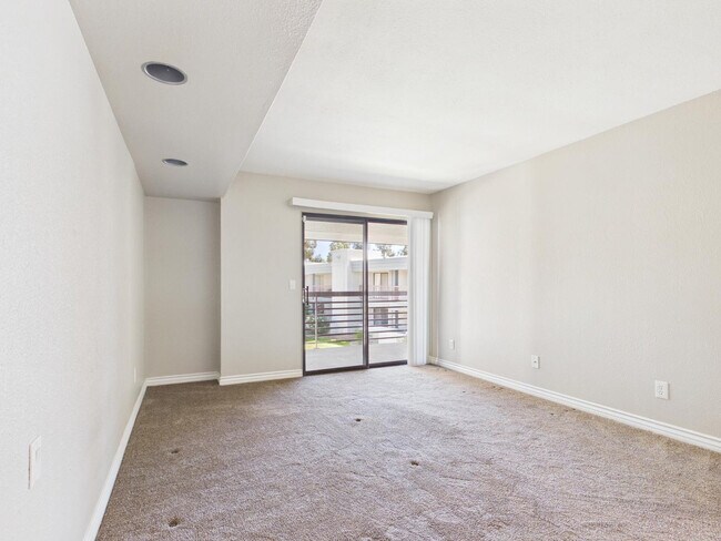 Building Photo - 3420 W Danbury Dr