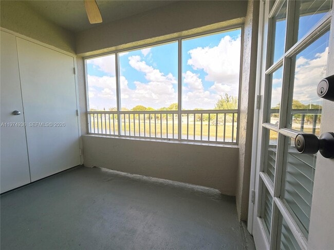 Building Photo - 2881 N Oakland Forest Dr