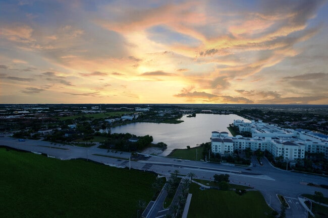 Building Photo - 2000 Metropica Wy