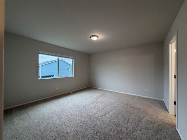 Building Photo - A Perfect Blend of New & Timeless – 4BR, 3BA Haven