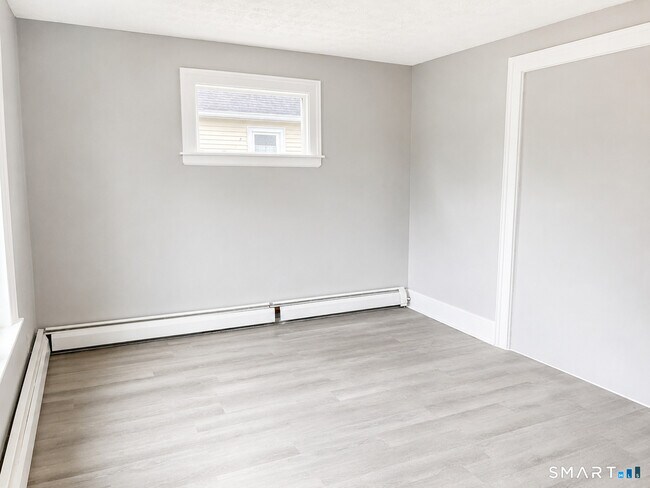 Building Photo - 67 Brooklawn St
