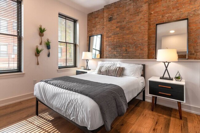 Building Photo - 2426 Goose Alley