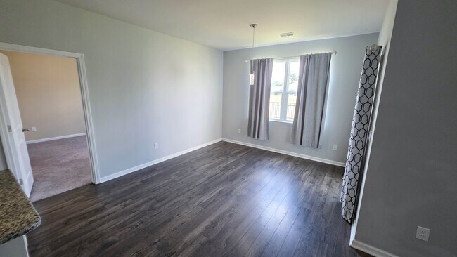 Building Photo - 506 Hogwart Ln