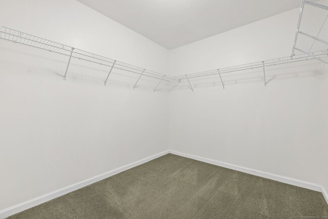 Building Photo - 38 Brighton Park Way