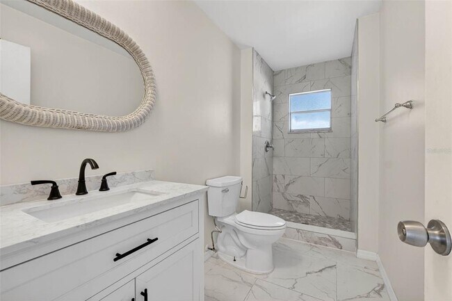 Building Photo - 10659 Windsor Ct
