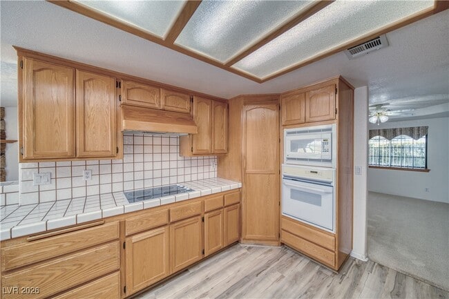 Building Photo - 3011 Pebble Beach Ave