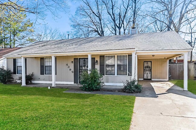 Primary Photo - 4398 French Market Cir E