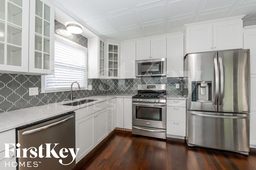 Building Photo - 1333 SW 21st St