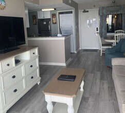 Building Photo - 6506 Somerset Dr