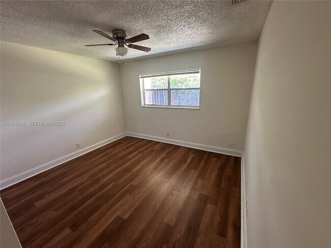Building Photo - 3033 NW 68th St