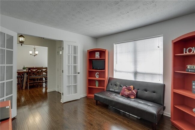 Building Photo - 4201 E Meadow Dr