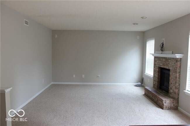 Building Photo - 15402 Dry Creek Rd