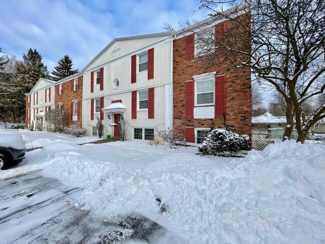 Primary Photo - Two Bedroom Condo in Kalamazoo