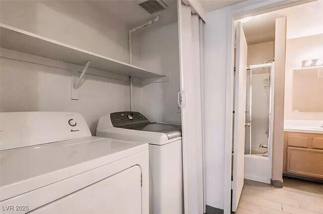 Building Photo - 1830 N Pecos Rd