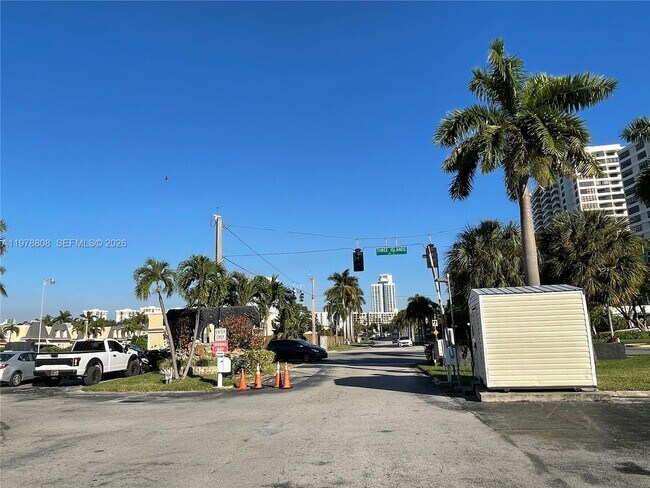 Building Photo - 851 Three Islands Blvd