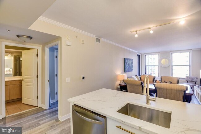 Primary Photo - 631 D St NW