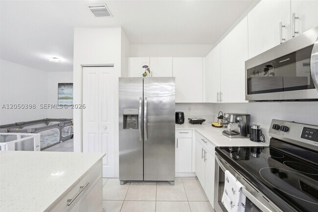 Building Photo - 24644 SW 118 Ct