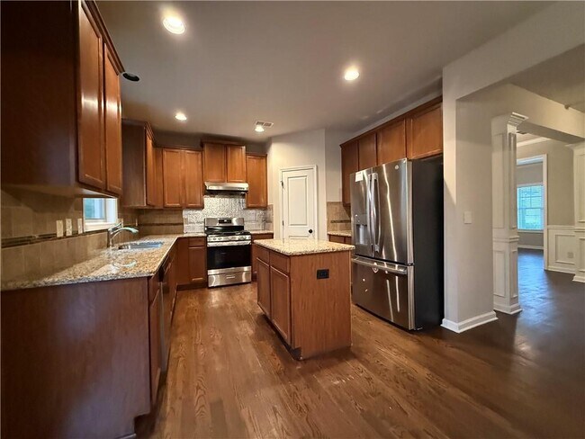 Building Photo - 4916 Briarcliff Dr