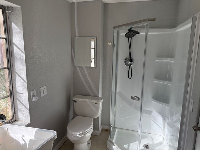 Building Photo - Water Access Living with Detached Garage & Spacious Comfort