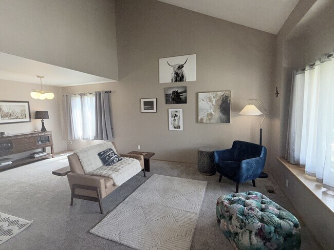 Building Photo - 1427 Painted Desert Ct