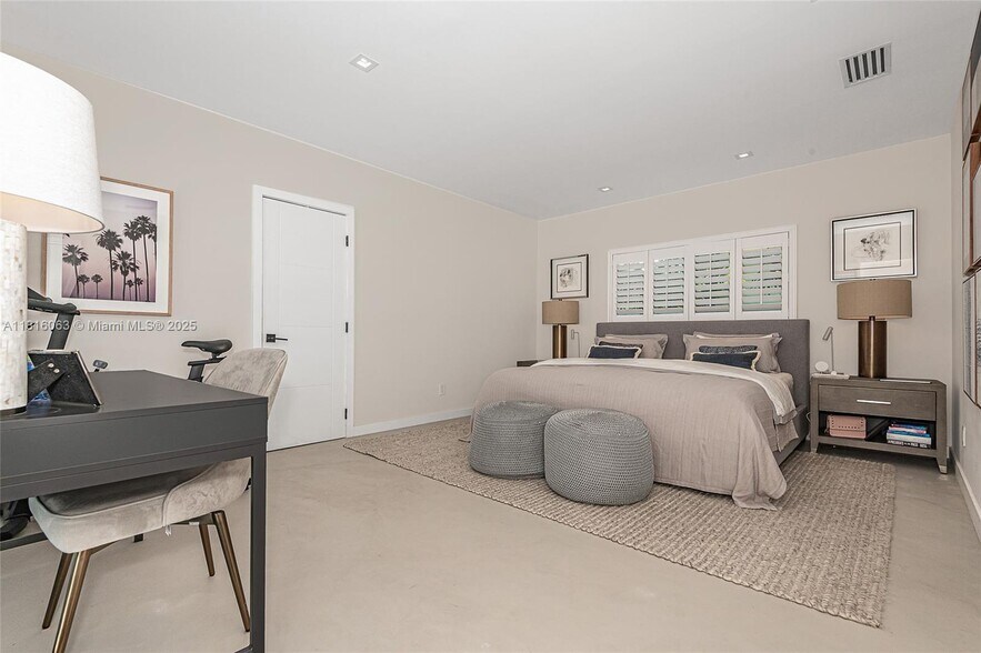 Building Photo - 375 Harbor Ct