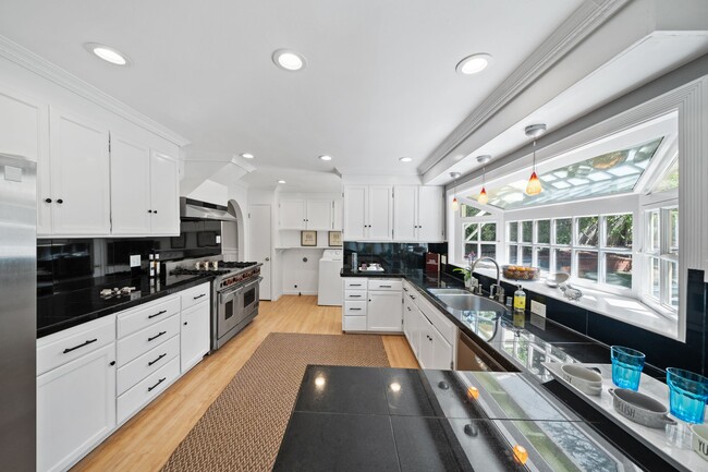 Building Photo - 35 Franciscan Way