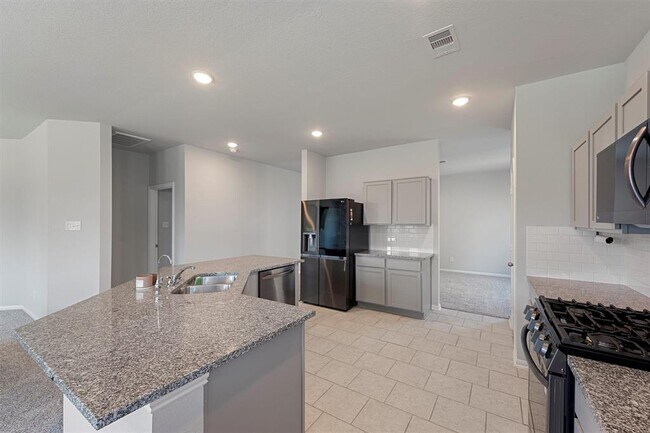 Building Photo - 10511 Kings River Dr