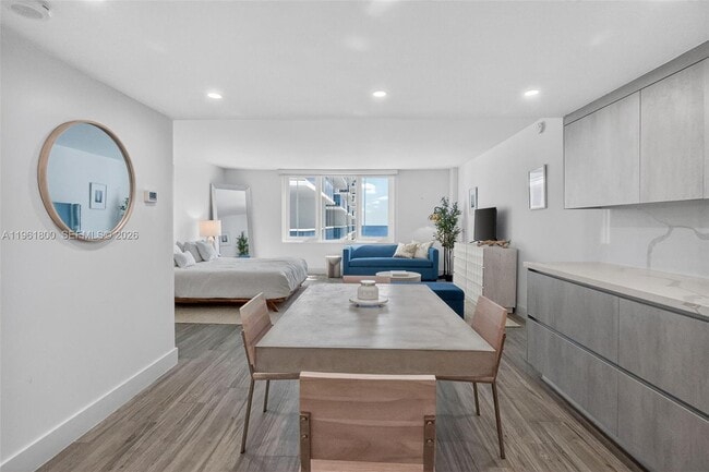 Building Photo - 2301 Collins Ave