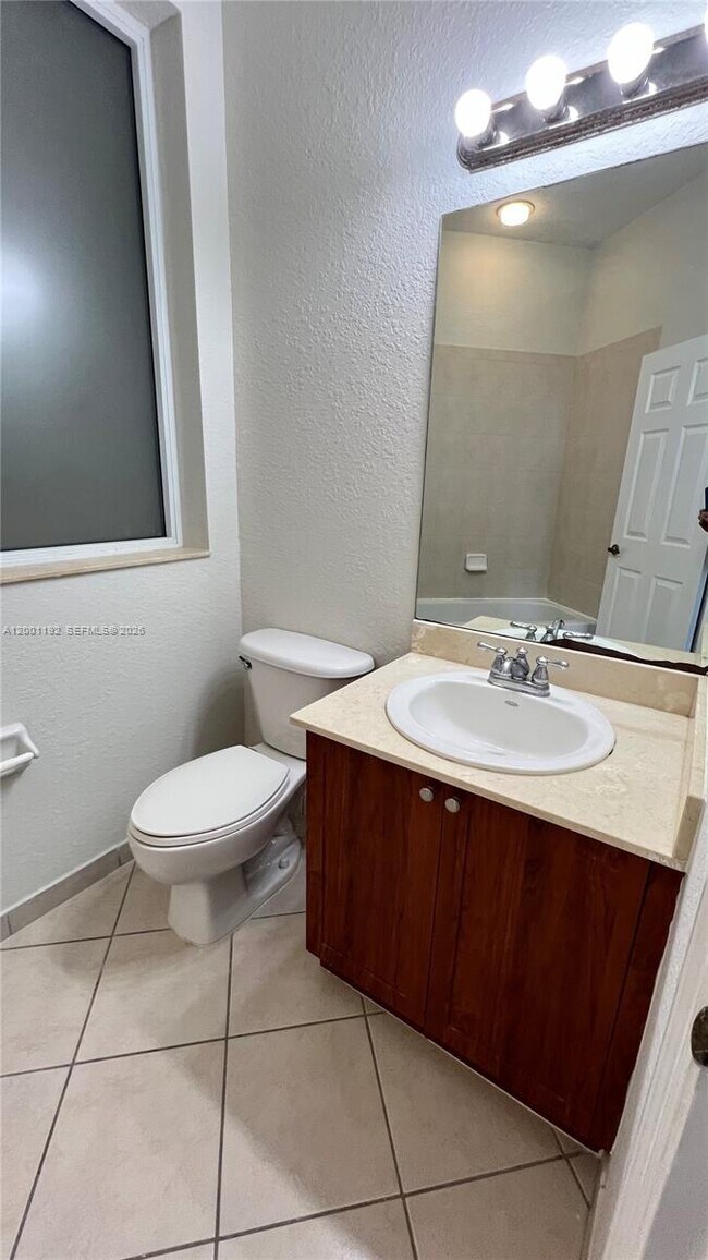 Building Photo - 10885 NW 89th Terrace