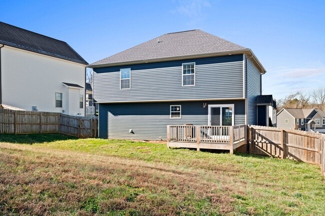 Building Photo - 1385 Sussex Dr