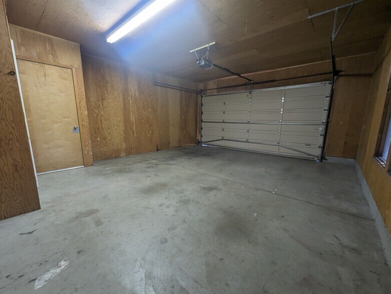 Building Photo - 4153 Bolsa Rd