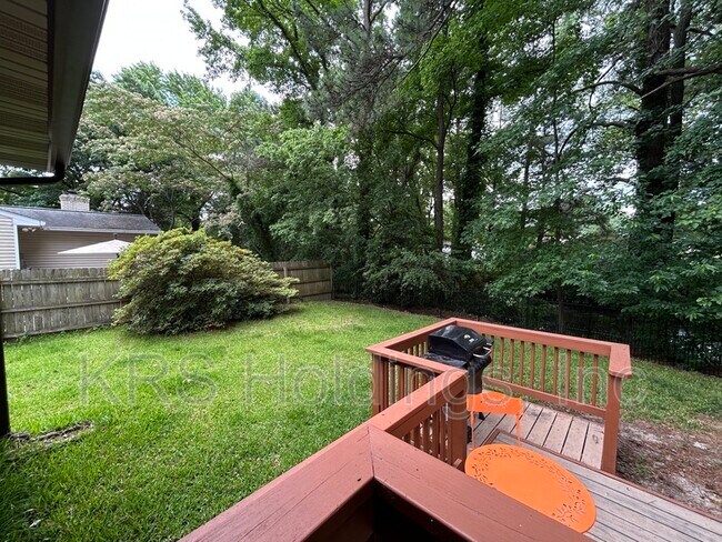 Building Photo - 3537 Forest Haven Ln