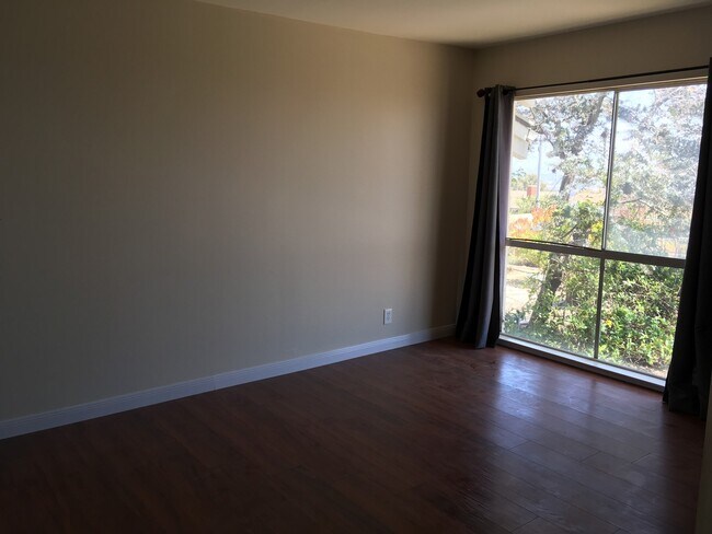 Building Photo - FANTASTIC Ocean Views!!