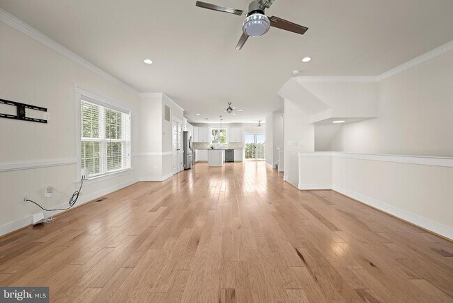 Building Photo - 212 Upper Brook Terrace