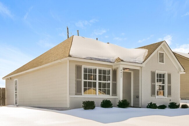 Building Photo - 4427 Pecan Creek Cir N