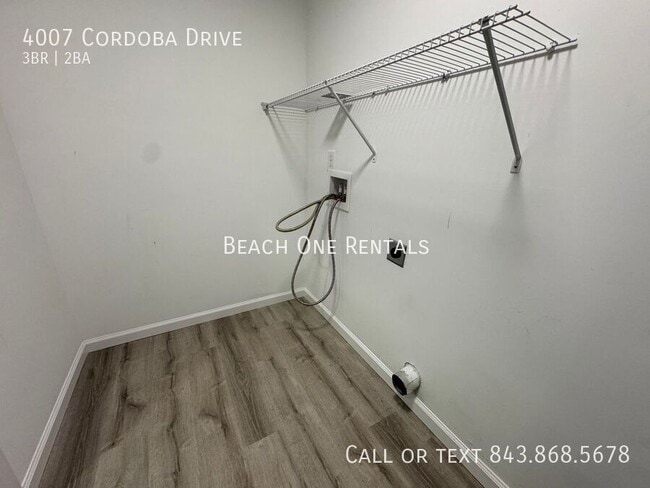 Building Photo - 4007 Cordoba Dr