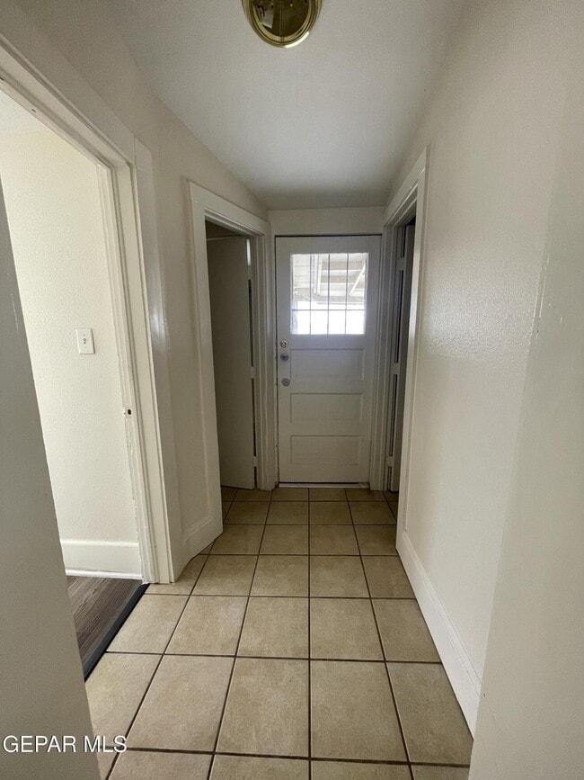 Building Photo - 3720 Chester Ave