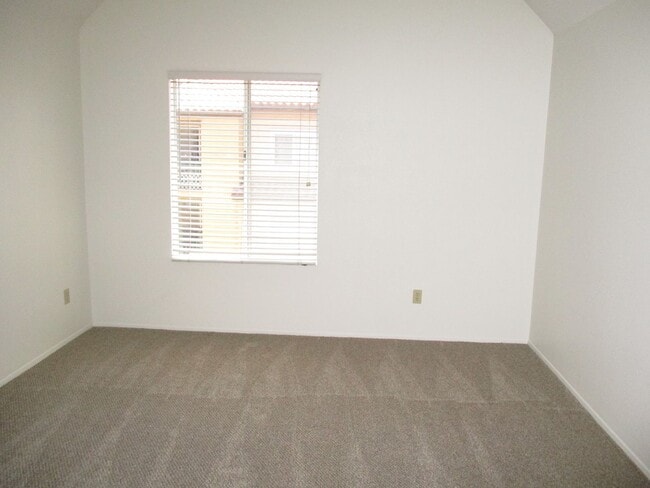 Building Photo - Desirable River Colony 2 Bedroom 2 Bath 3rd Floor Condo